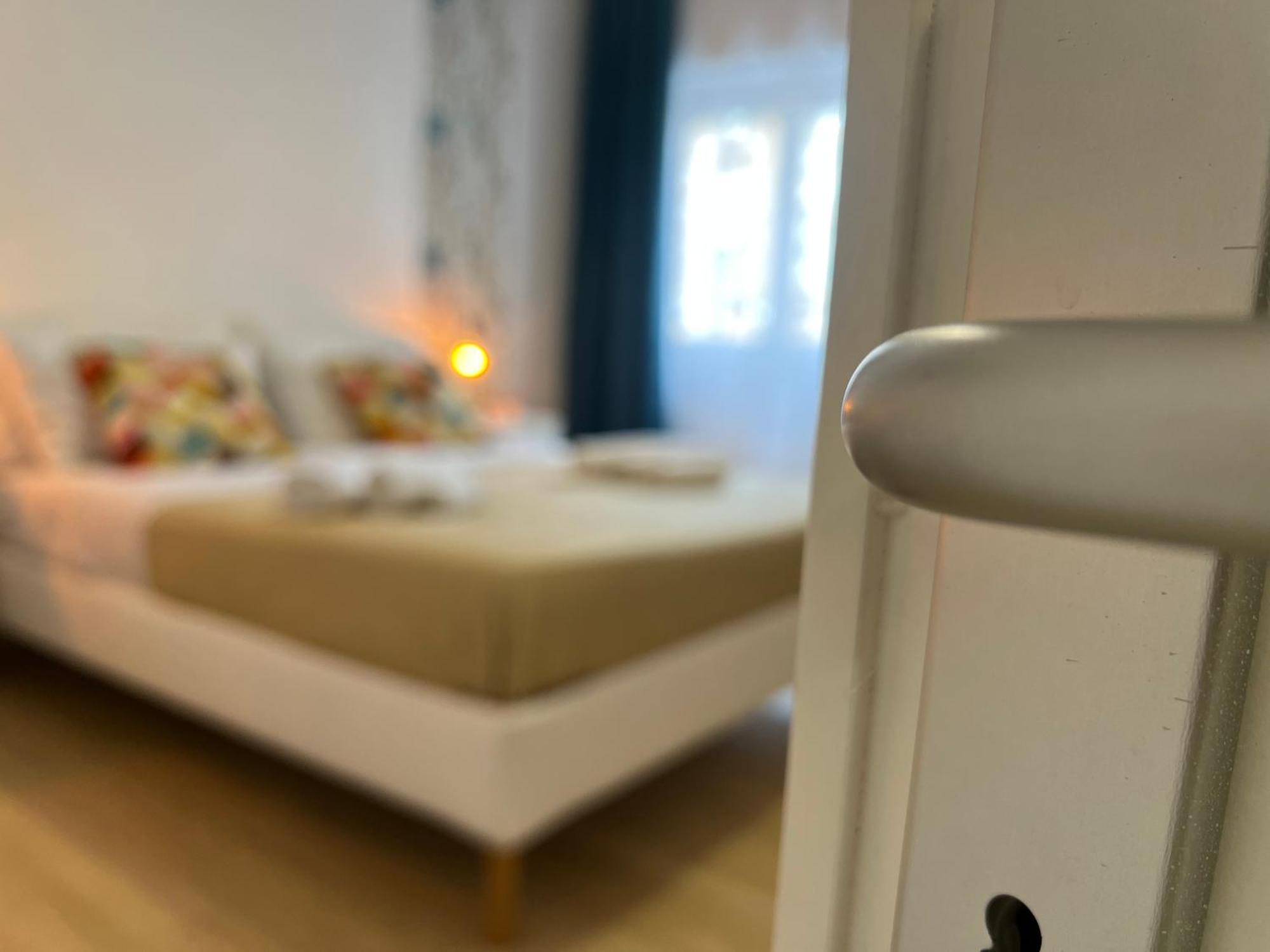 Light Holiday Home Palermo Exteriör bild